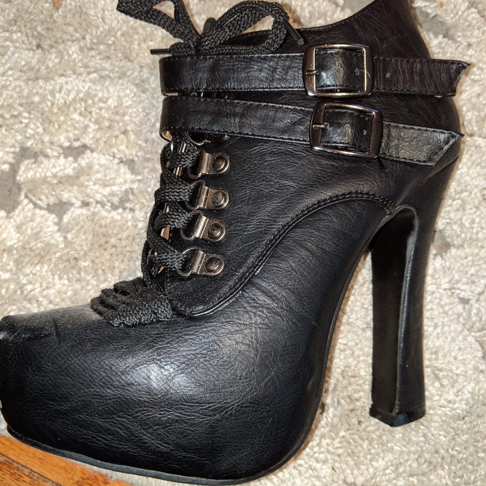 High heel ankle boots